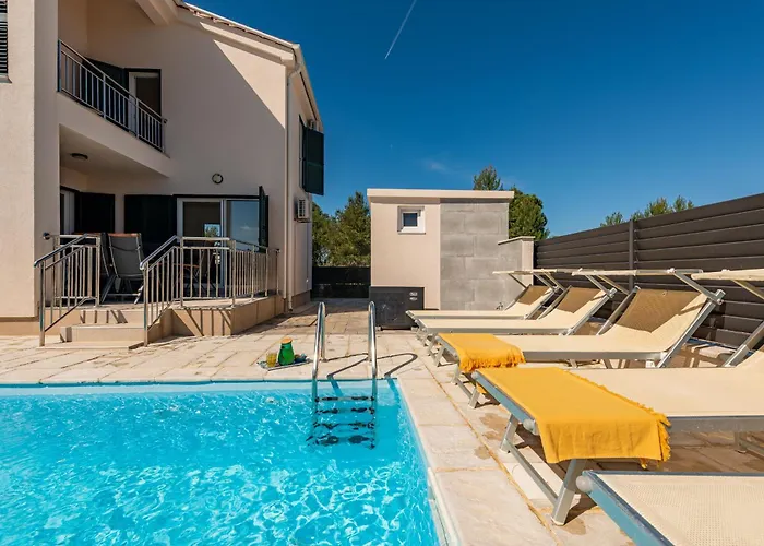 Kristina Zadarvillas Zaton (Zadar)