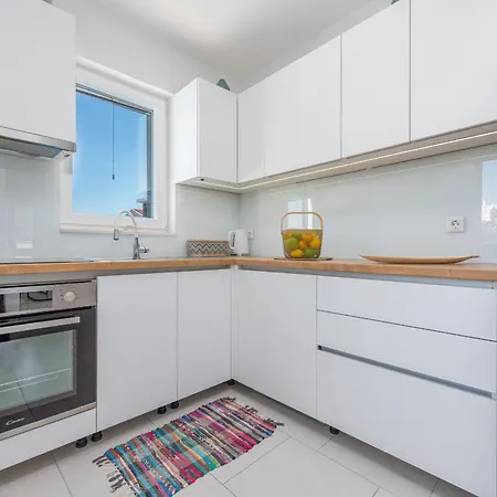 Βίλα Kristina Zadarvillas *